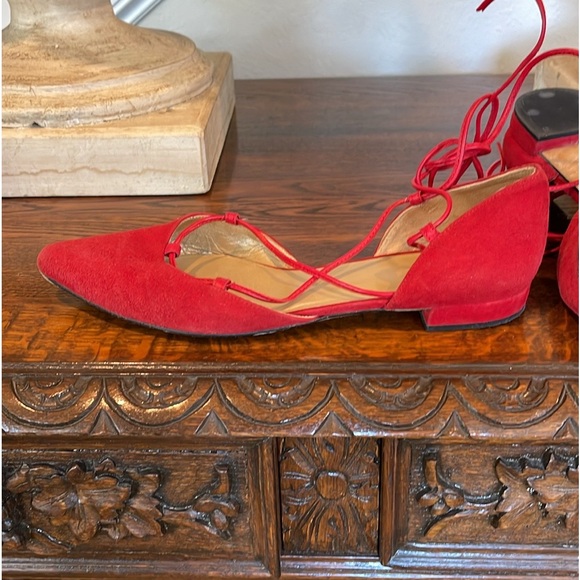 Stuart Weitzman Red Gilligan Lace-up D'orsay
Flats. Size 7 1/2 good condition! - Picture 4 of 8